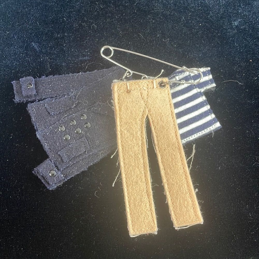 Ann Marie Herckers Feltoutfit Pin